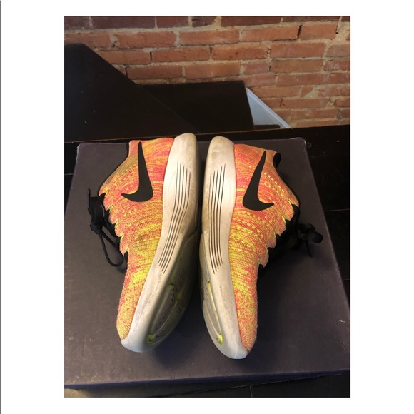 Nike Lunar Epic Flyknit Low’s - Picture 5 of 7